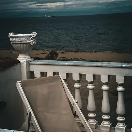 Denith Rooftop Néoi Epivátai